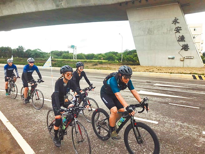 《飢餓》5周年南征之路開騎。