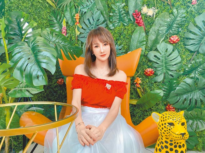 王宥忻在直播节目中分享心路歷程，帮助更多人找到梦想、缩短奋斗的时间。（固力狗娱乐提供）