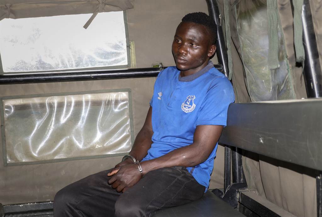 被认为是「吸血杀人魔」20岁的万贾拉（Masten Milimo Wanjala），在逃狱后，被发现他的肯亚村民私刑处死。（图／美联社）(photo:ChinaTimes)