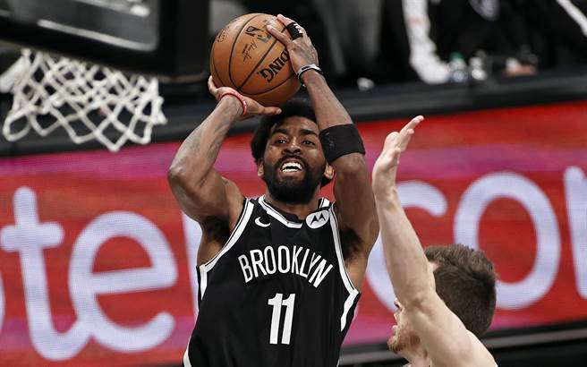 厄文恐怕要被球队抛弃了(美联社资料照)