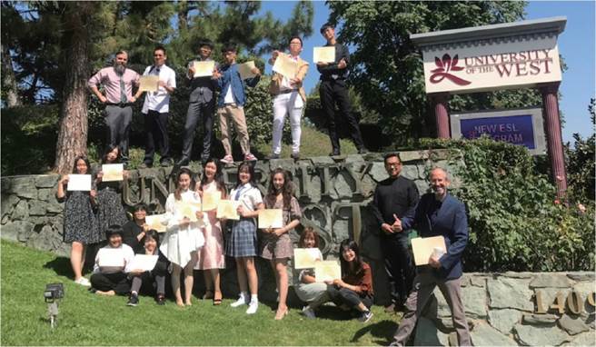 南华大学举办「美国西来大学海外学习团」，学生学习结业。(南华大学提供)