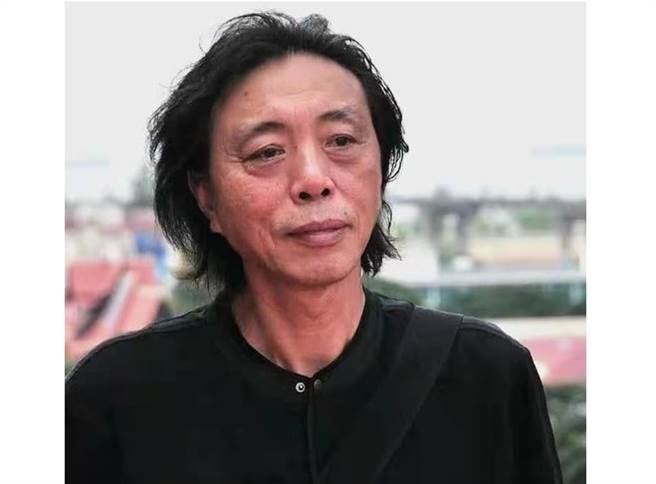 亚洲周刊副总编辑江迅逝世，享寿74岁。（图／翻摄自脸书 亚洲周刊） 