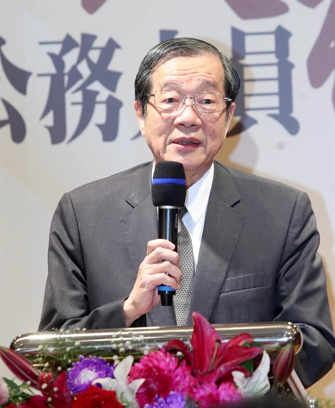 高雄城中城大火 考试院长黄荣村捐一个月所得。图为考试院长黄荣村。（资料照/郑任南摄）