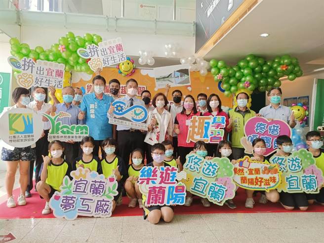 疫情趨緩下，宜蘭縣政府特別編列經費，鼓勵縣內的國中、小學，多 舉辦校外教學活動。（胡健森攝）