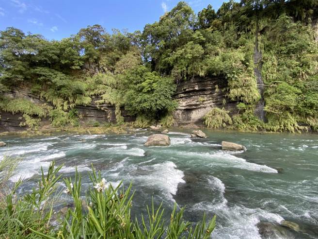 新北市坪林区公所为推广坪林之美，举办「110 年坪林之美摄影比赛」，收件日期至今年10月31日止。（坪林区长周庆珍提供）