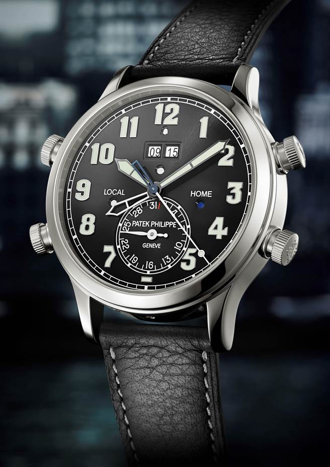 百达翡丽编号5520P-001两地时间响闹腕表，聆听簧音如天籁般的奢华之音，759万元。（Patek Philippe提供）