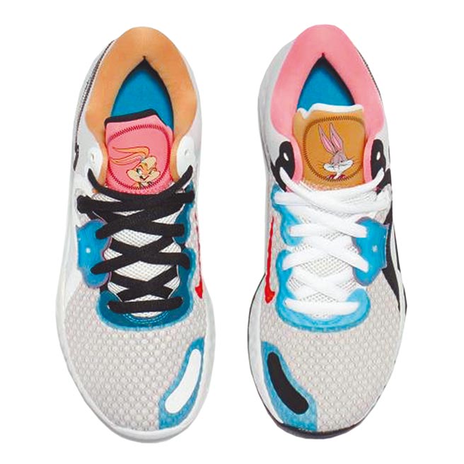 新光三越台北信义新天地A11、A8「NIKE x SPACE JAM RENEW ELEVATE ll 联名篮球鞋」，2500元。（新光三越提供）