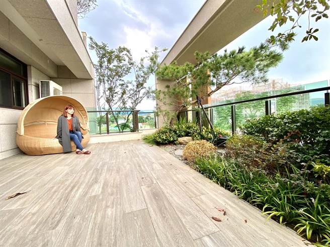 浪漫又休閒的大露台景观花园宅，获很多企业主青睐。（卢金足摄）