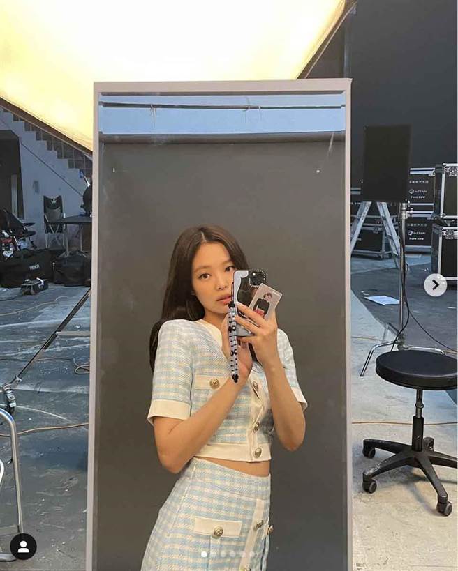 BLACKPINK Jennie之前的自拍照也被翻出。（翻攝自其IG）