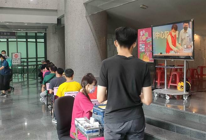 市府開設的快打站動線良好，提供市民優質服務。（台中市政府提供）