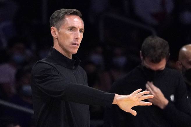 篮网总教练纳许不想继续讨论厄文拒打疫苗风波了。(美联社资料照)