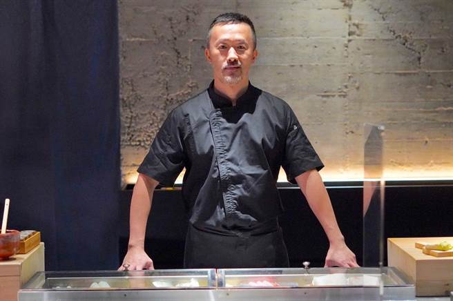 「济安鮨」主厨刘济安，为艺术品而打造餐厅。（何书青摄）