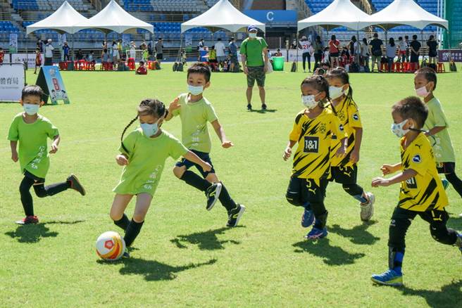 台北市幼儿足球锦标赛今天开踢。(大汉行销提供)