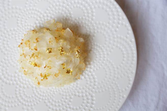 麗晶精品B2新開幕的Curious，融合酒吧與蔬食料理。（麗晶精品提供）