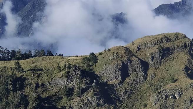 雪山山脈雪東線又傳山友高山症發作。（空勤總隊提供／王文吉台中傳真）