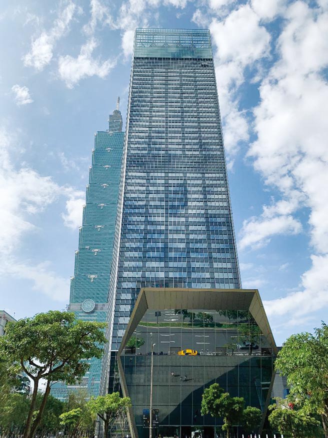 目前全台办公最贵租金楼王为台北南山广场，38楼已创下每坪月租4,672元全台最高纪录。图／本报资料照片