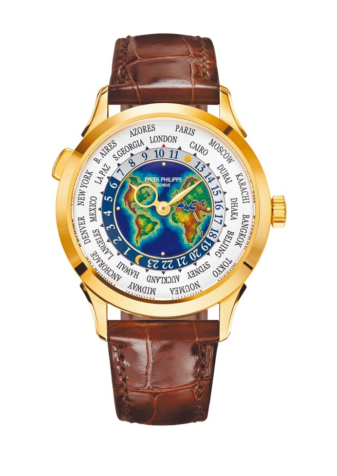 百达翡丽编号5231J-001世界时间腕表，掐丝珐琅彩绘表盘是一大特色，深受藏家的喜爱，231万1000元。（百达翡丽提供）