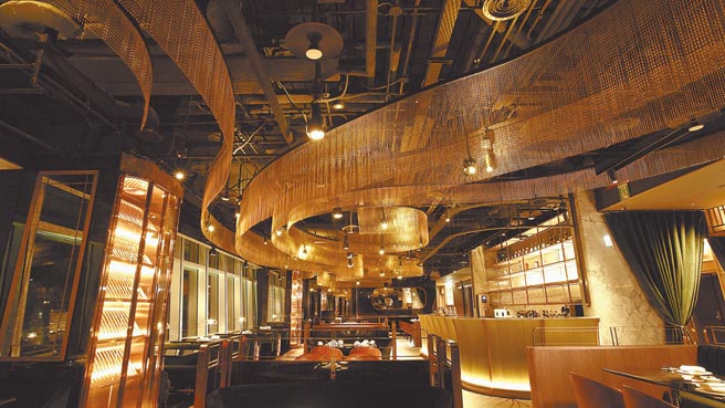 「捌伍添第」室內裝潢以重現寶島時代風華為概念打造。（捌伍添第提供）