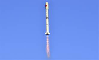 陸太空軌道測試高超音速滑翔體 可發動全球突襲