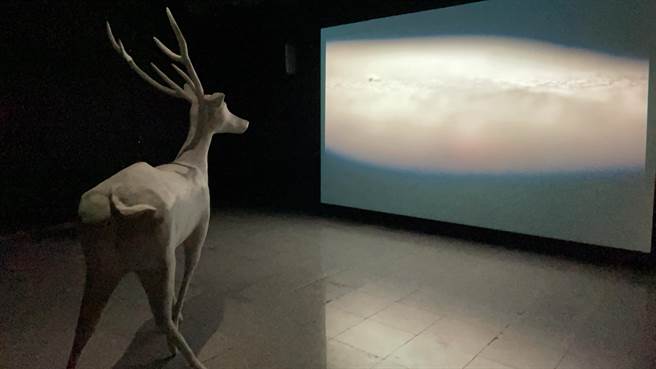 「PALAFANG花莲跳浪艺术节」即起至明年1月10日在花莲石雕博物馆及文化局园区展出，10组艺术家以「创造你与花莲的新关系」为核心，用多元媒材呈现花莲山水美景。（花莲县文化局提供／罗亦晽花莲传真）