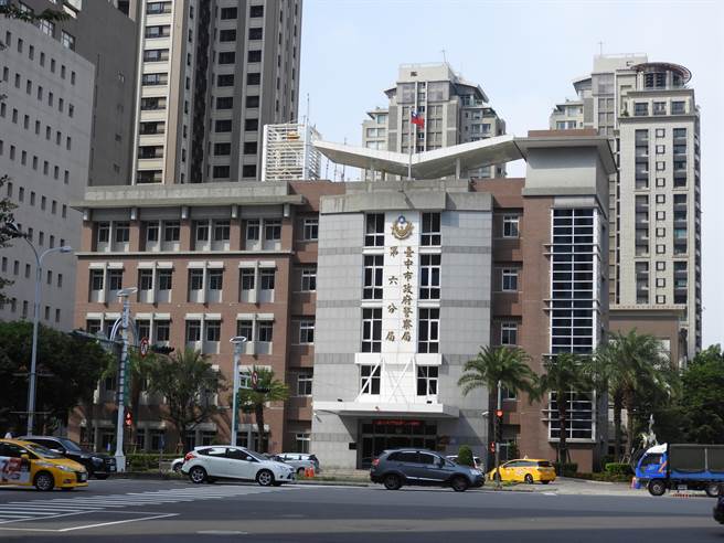 谢姓女大生从「东兴立体停车场」4楼坠落，幸无生命危险，全案正由警方协助处理中。（檔案照片）