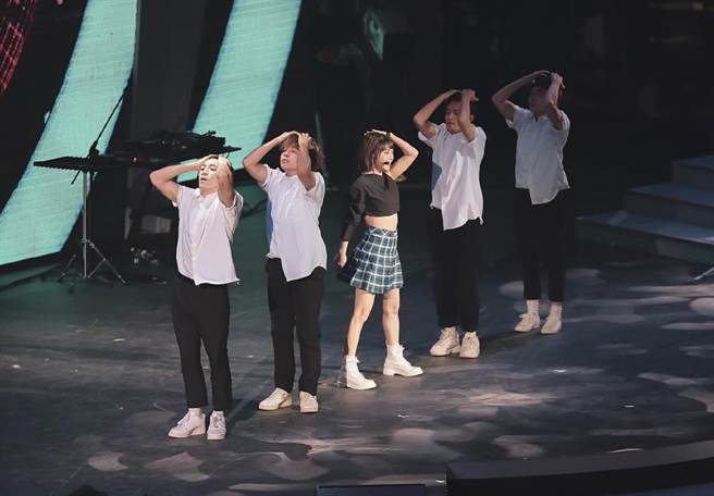 温妮昨在全运会上唱跳新歌。（哈啰你好工作室提供）