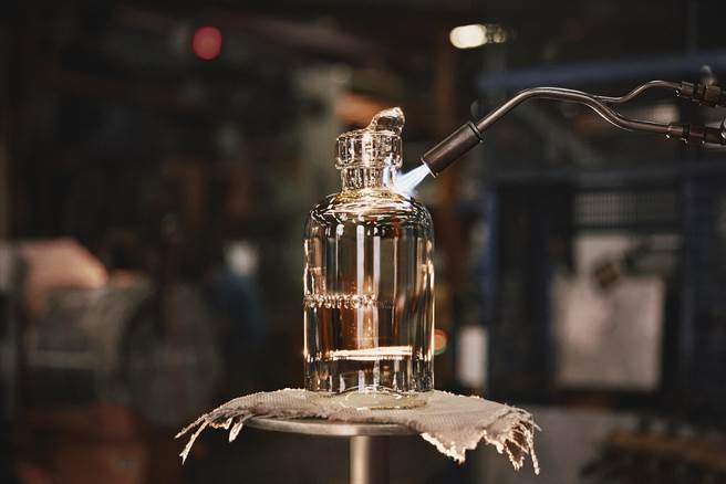 路易威登極致香水瓶系列。（路易威登提供）