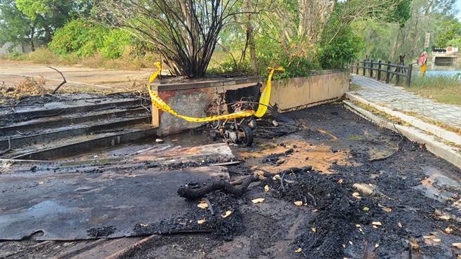 火势在15时58分获得控制，16时01分完全扑灭，估计延烧约20平方公尺。（民眾提供）