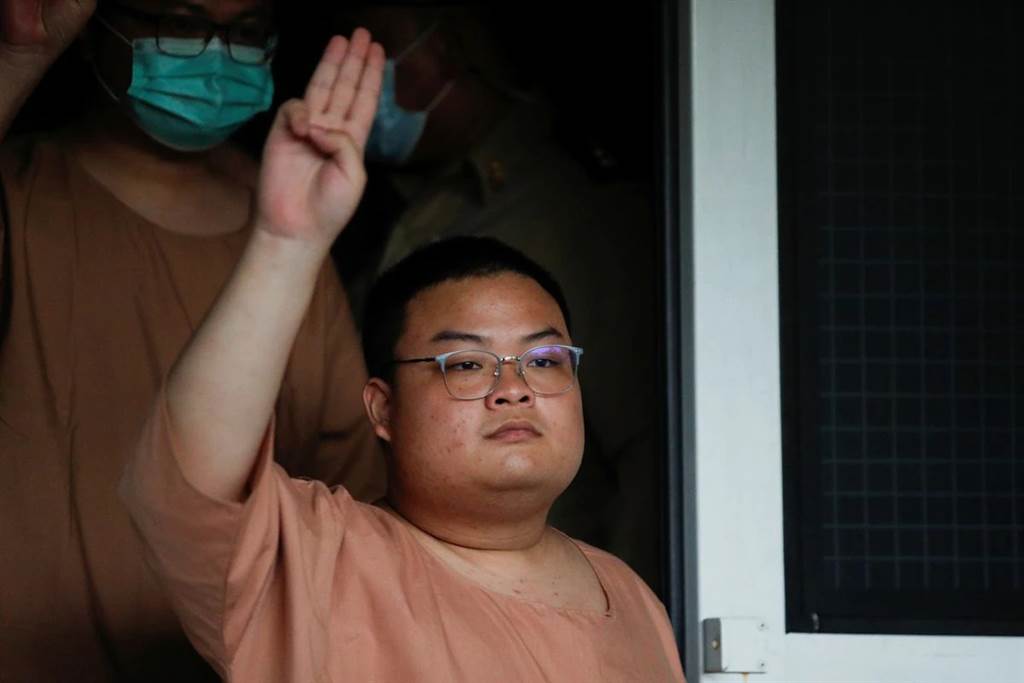 23岁的泰国大学生巴利，被控犯了21起冒犯君主的罪名。图/路透社(photo:ChinaTimes)
