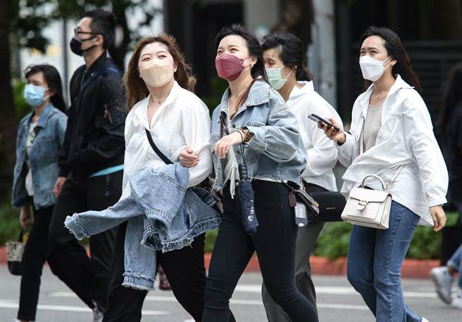 下波冷空气周四报到雨更多，迎风面北部、东半部将湿冷4天。(陈俊吉摄)