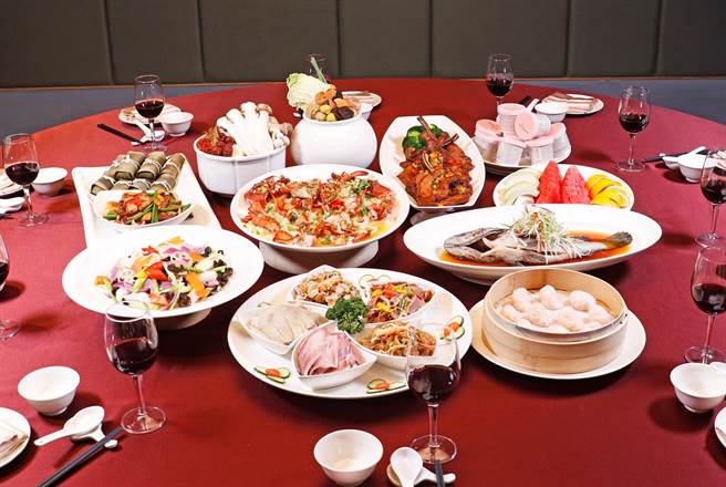 丽宝福容大饭店即日起推出「迎金虎 喜丰年」尾牙春酒专案。（丽宝福容大饭店提供／陈淑娥台中传真）