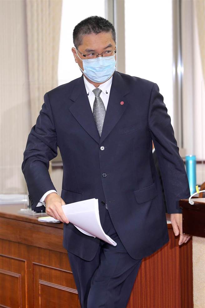 内政部长徐国勇要求地方政府在1个月内盘查老旧复合用途建筑物全数纳管，3个月完成公安与消防全面稽查。（黄世麒摄）
