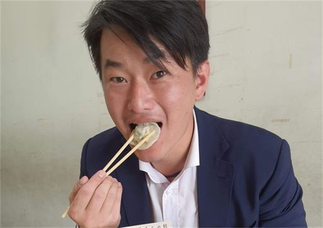 有PTT乡民自称混进陈柏惟相关群组，成员在讨论要骑脚踏车、机车组成车队，还说要直播吃米糕、羊肉炉、排骨酥麵、小笼包等。图为陈柏惟先前分享水饺照片。（示意图／摘自陈柏惟脸书）