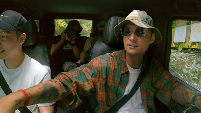 余文乐决定制作10集纪录式短影片《Inside Out》分享自己一直以来想做的事情。（滚动工作室提供）