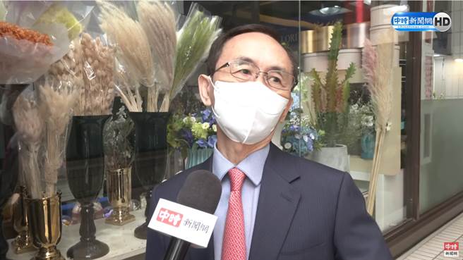 美丽岛电子报董事长吴子嘉（见图）遭开除党籍，直指幕后黑手是桃园市长郑文灿。（中时新闻网直播画面）