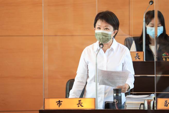 台中市長盧秀燕說，今年台中購物節成績會這麼好，一是感謝中央發放五倍振興券，二是感謝市議會通過追加預算。（台中市政提供）