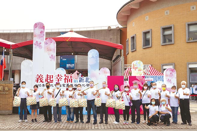 新北市客家义民爷文化祭昨举行祭祀大典，新北市长侯友宜主持大典，盼为国人祷告祈福。（新北市客家局提供／蔡雯如新北传真）