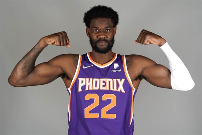 太阳队中锋艾顿。（美联社资料照）