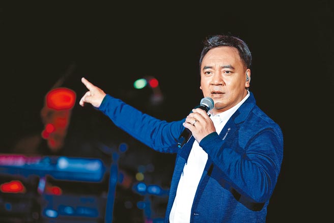 施孝荣领军的「民歌高峰会」明年1月1日攻蛋。（宽宏艺术提供）