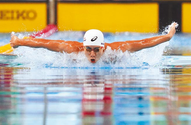 台北市王冠闳以1分56秒90夺下男子200蝶金牌，完成全运会3连霸。（陈怡诚摄）