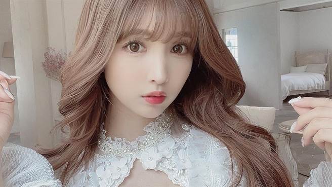 日本一名男子近日也以AI技术解码A片中的马赛克，遭到警方逮捕。（图／IG@yua_mikami）