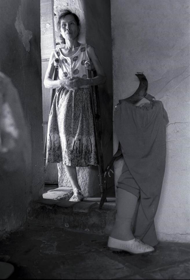 陈秀霞, 823炮战受害人, 金门模范街, 1998（黄子明提供）