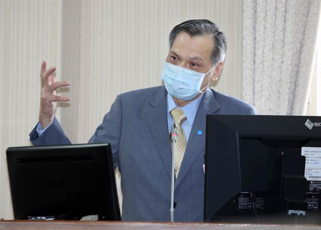 国安局长陈明通上午在立院国防委员会表示，台海形势是很严峻，日前（美英）有3艘航母过来，这是二次世界大战结束后头一次。（姚志平摄）