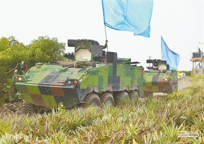 云豹甲车弊案，台中地院宣判，中兴电工江义福被依诈欺取财、证交法等罪判处徒刑6年6月，併科罚金3500万元。图为云豹8轮甲车。（本报资料照片）