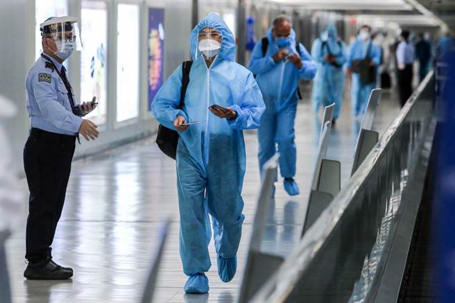 中央流行疫情指揮中心今日公布國內新增4例確定病例，均為境外移入；另確診個案中無新增死亡。（圖／示意圖，記者陳麒全攝影）