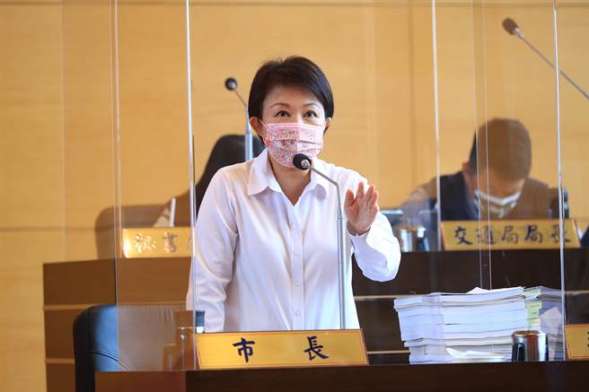 台中市长卢秀燕痛批换脸黑技术，「可恶加三级」，吁立法院径赴二读，一二周就搞定。（卢金足摄）