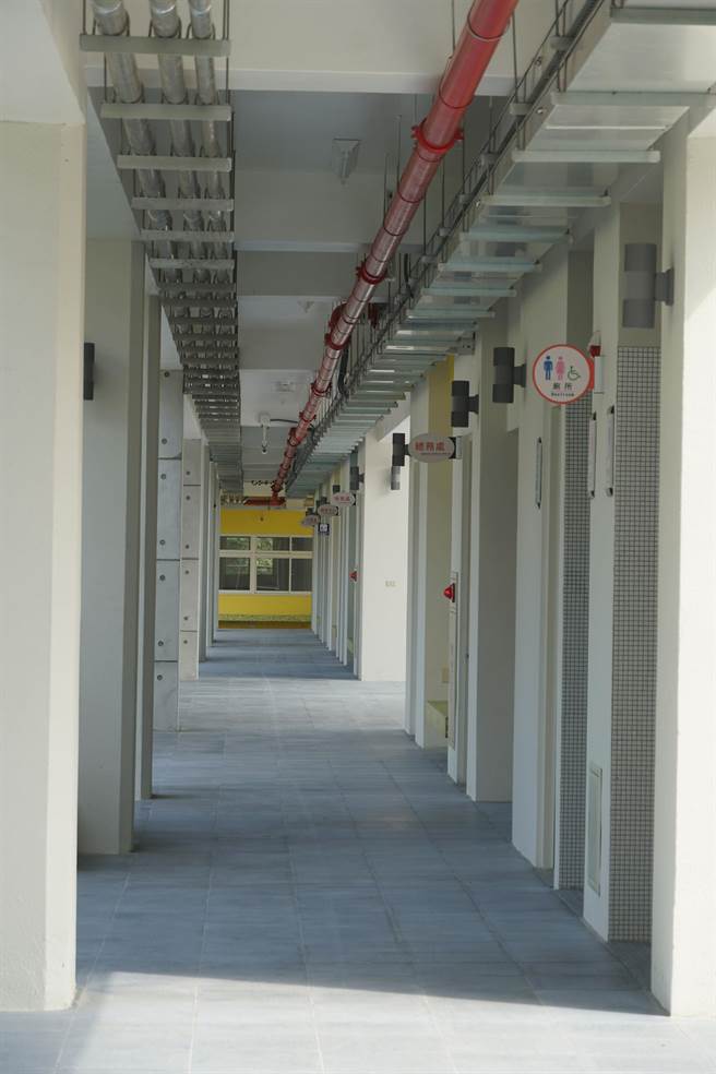 斥資1.9億，南投市南崗國中新校舍完工，預計12月啟用。（黃國峰攝）