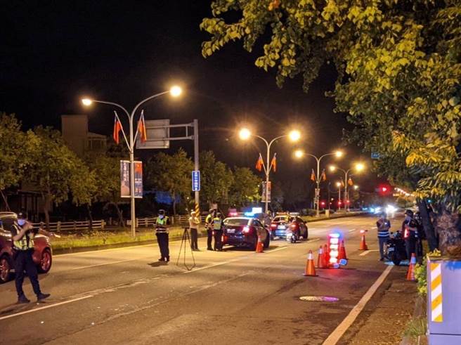 宜蘭縣警局即日起展開全面打擊犯罪行動「肅槍專案」，威力掃蕩治安要點，強化查緝作為，以淨化治安。(宋原彰翻攝)