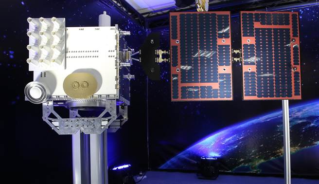 福尔摩沙卫星七号模型。(陈俊吉摄)