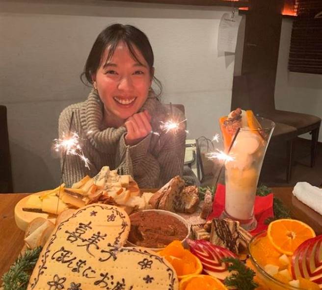 户田惠梨香突辞演2部戏，业界人士担忧她身体出状况。（图／翻摄自IG）